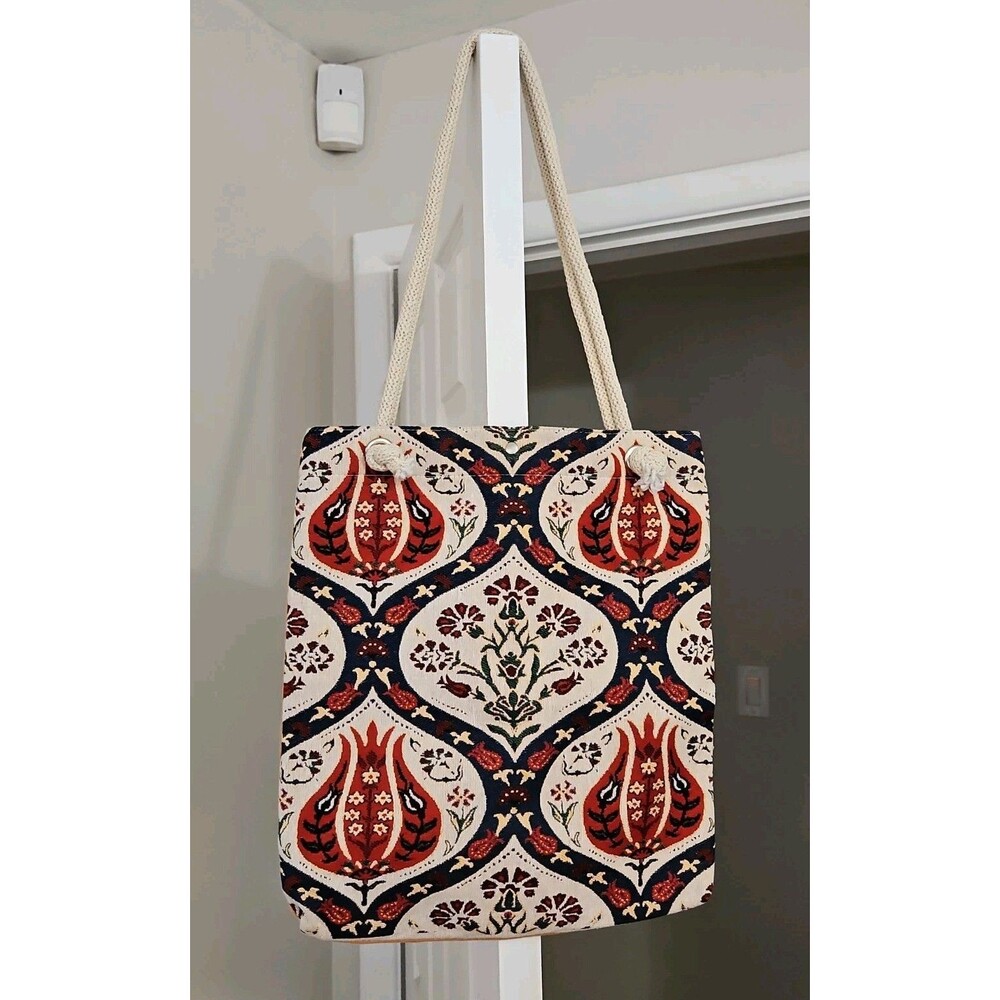 Traditional Turkish Tulip Pattern Tapestry Tote Bag Red & White NWOT